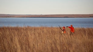 堪萨斯国民野生动物避难所的高地鸟猎人